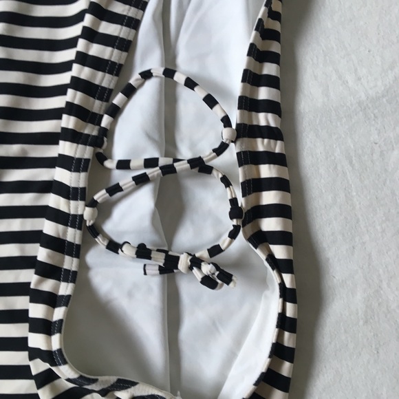 L*Space Laura One Piece Striped Swimsuit size 6 - Picture 4 of 12